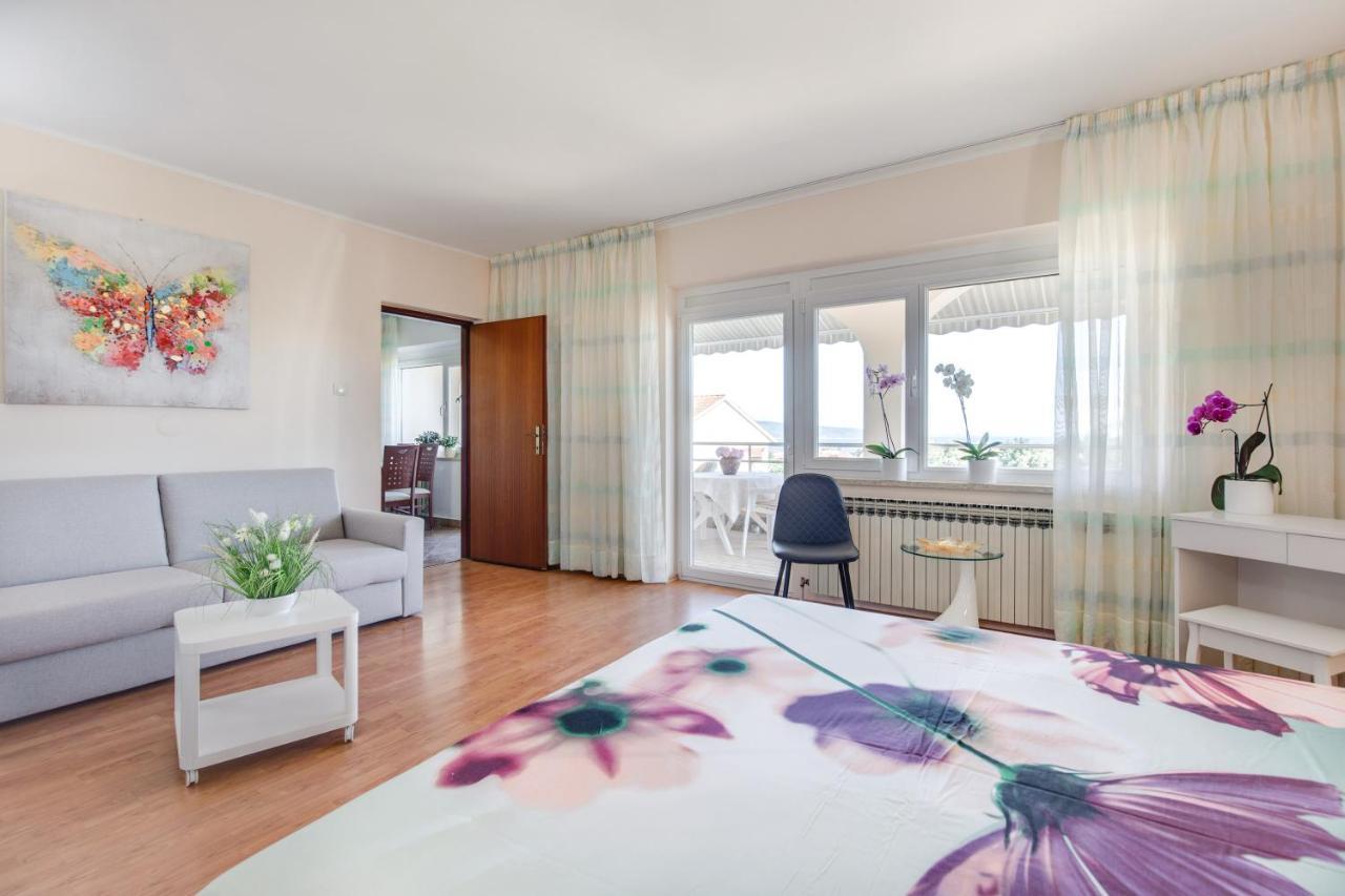 Apartmani Paradiso Đảo Krk Ngoại thất bức ảnh