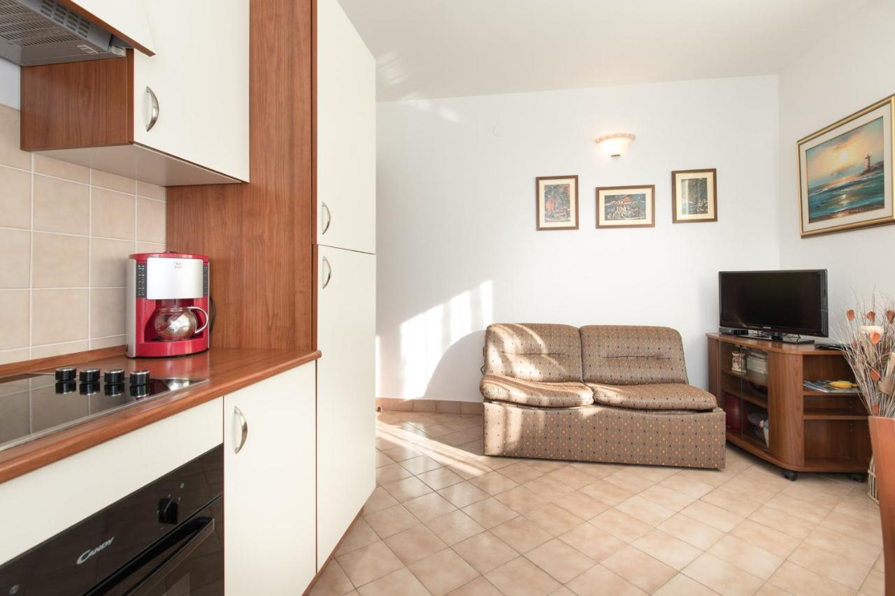 Apartmani Paradiso Đảo Krk Ngoại thất bức ảnh