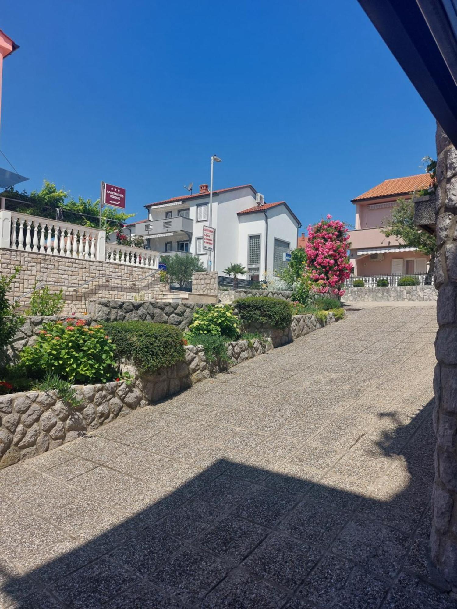 Apartmani Paradiso Đảo Krk Ngoại thất bức ảnh